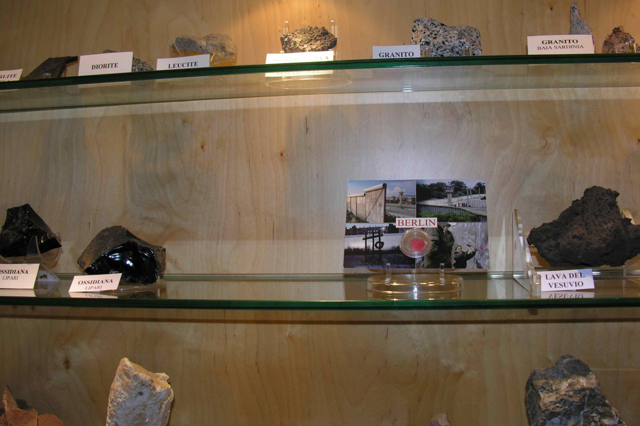 Preservation of the Berlin Wall (2007), Museo Mineralogico Campano, Vico Equense, Italy, 2007 (photo: Domenico Antonio Mancini)