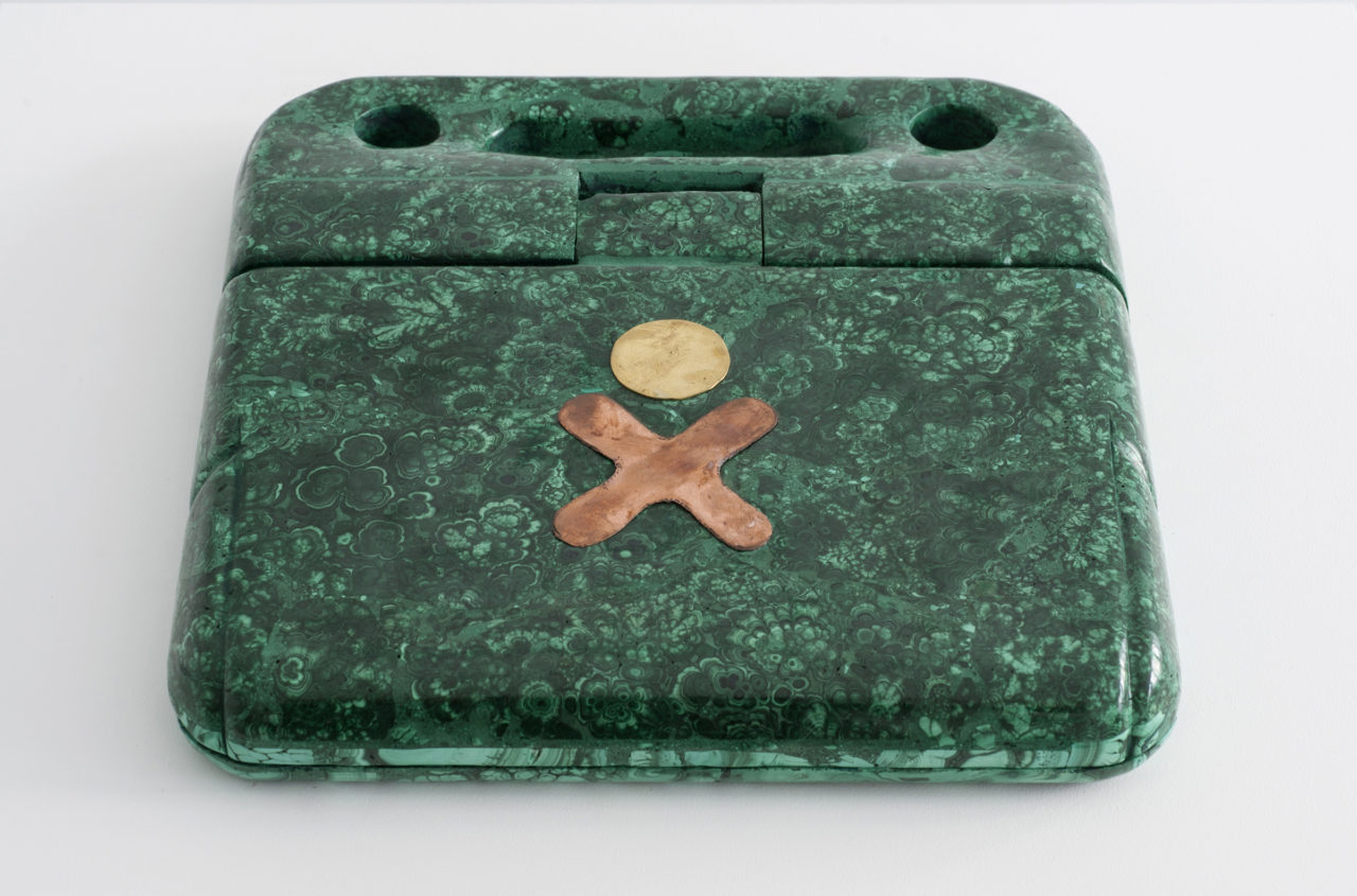 Malachite Laptop (2017), Meessen de Clercq, Brussels, Belgium, 2017 (photo: Philippe de Gobert)