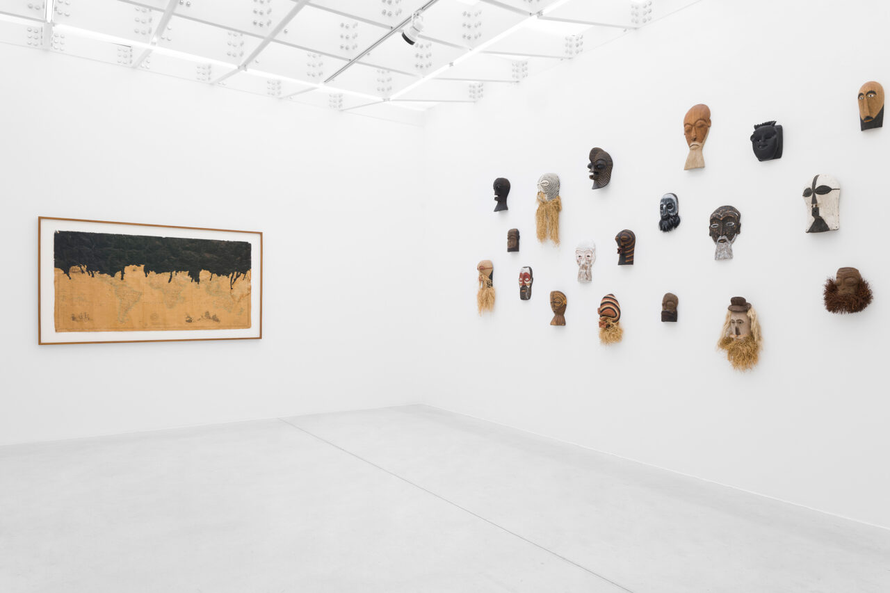 Black-Out (2026) - left - and Leopold's Ghost (2018-2026) - right -, Meessen gallery, Brussels, Belgium (photo: Alice Pallot)
