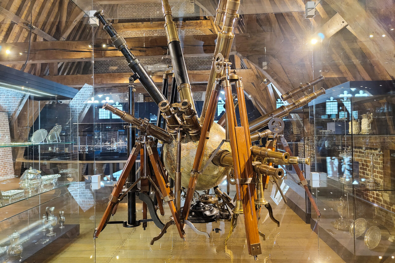 Close Encounters (2026), MOU Museum, Oudenaarde, BE (photo: Maarten Vanden Eynde)